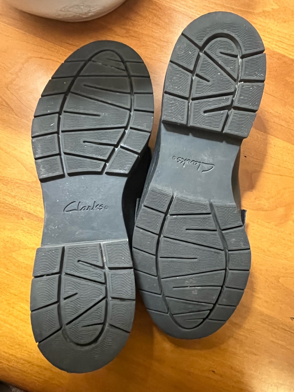 Clarks Westlynn Ayla Black Leather Croc Penny Loafers Lug Sole • 9W • EUC - Picture 11 of 11